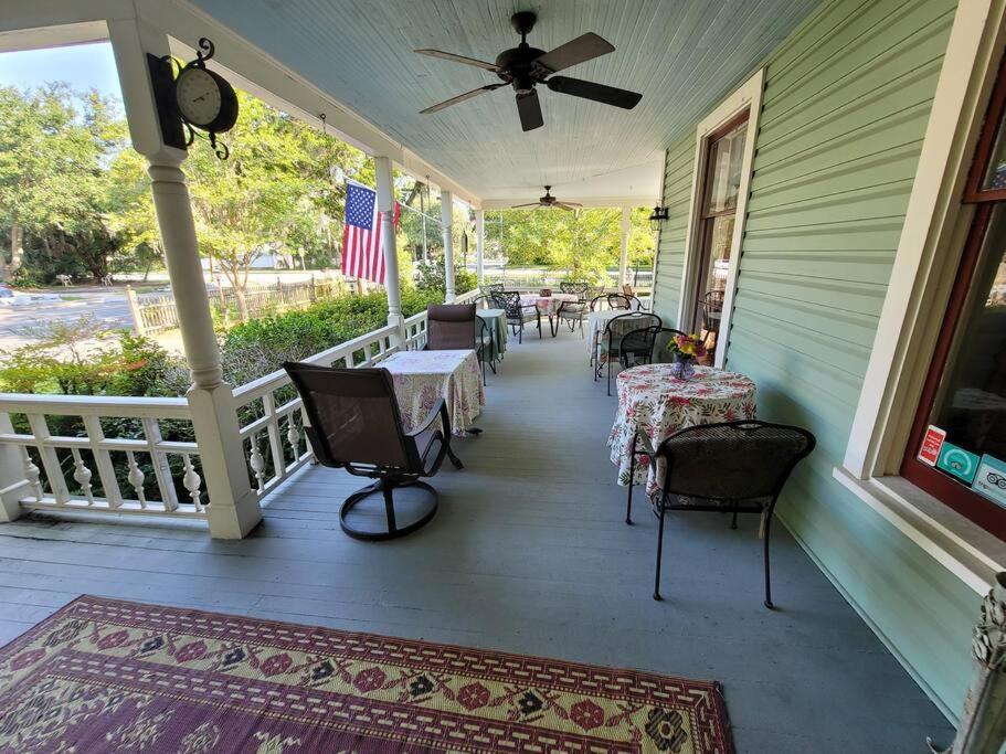 Southern Charm In The Camellia Rose Inn Gainesville Esterno foto